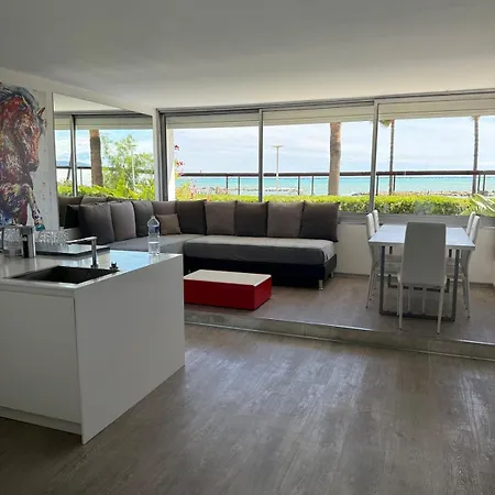 아파트 Beachfront On The French Riviera 생로랑뒤바르